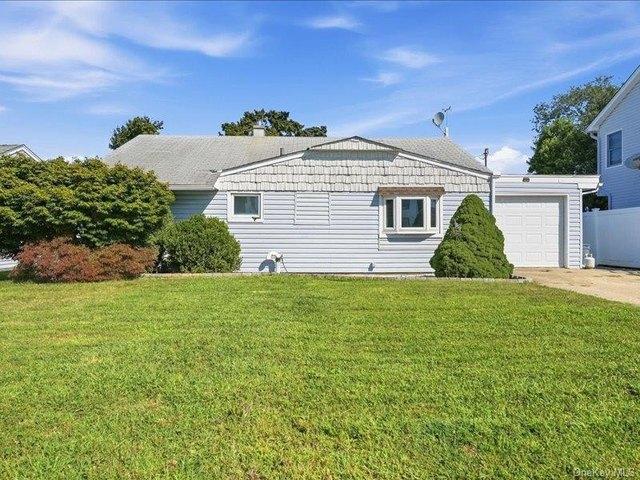 House for sale in Bethpage, Nassau County