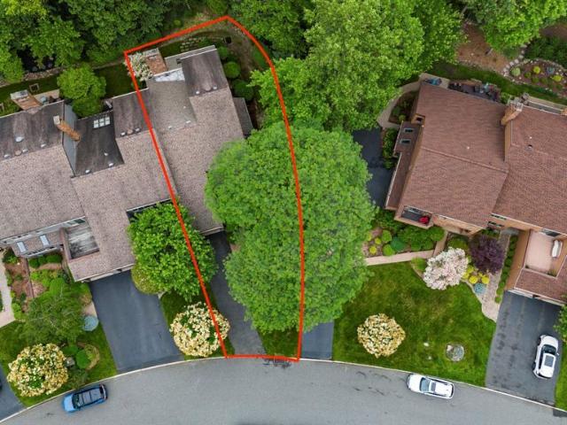 Townhouse for sale in Mahwah