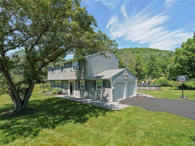 House for sale in Putnam Valley, New York