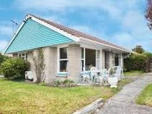 Apartment for rent in Chaslands, Canterbury