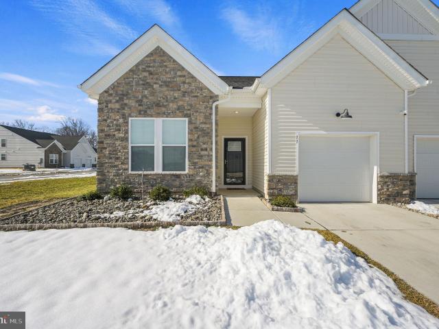 Townhouse for sale in Delaware
