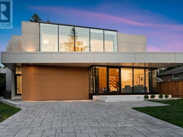 House for sale in Regency Acres, Aurora