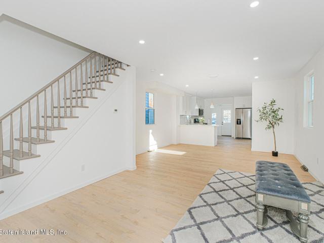 Townhouse for sale in Arverne, New York