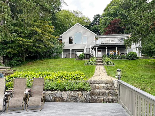 House for sale in Baldwin Place, New York