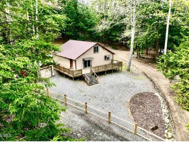 House for sale in Saratoga, New York