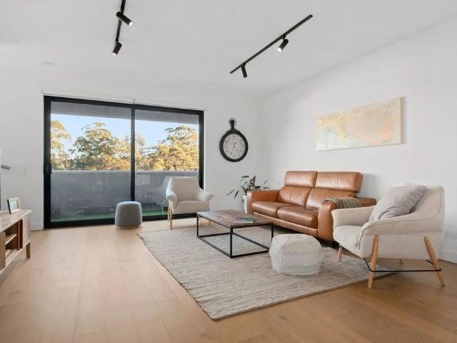 Townhouse for rent in Alphington, Melbourne