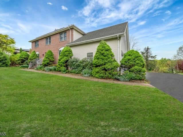 House for sale in Parsippany, New Jersey
