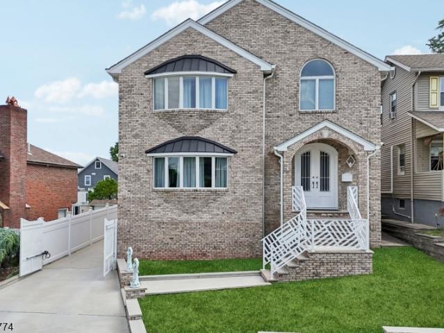 House for sale in Hudson, New Jersey
