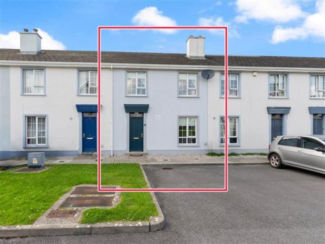 Terraced House for sale in Galway