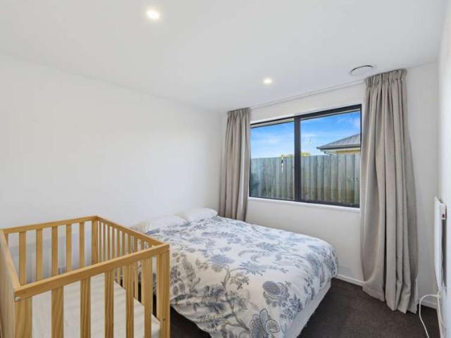 House for sale in Chaslands, Canterbury