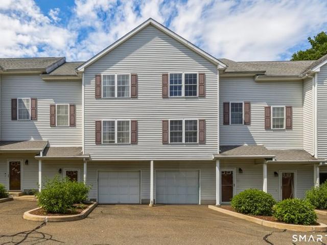 Townhouse for sale in Danbury, Connecticut
