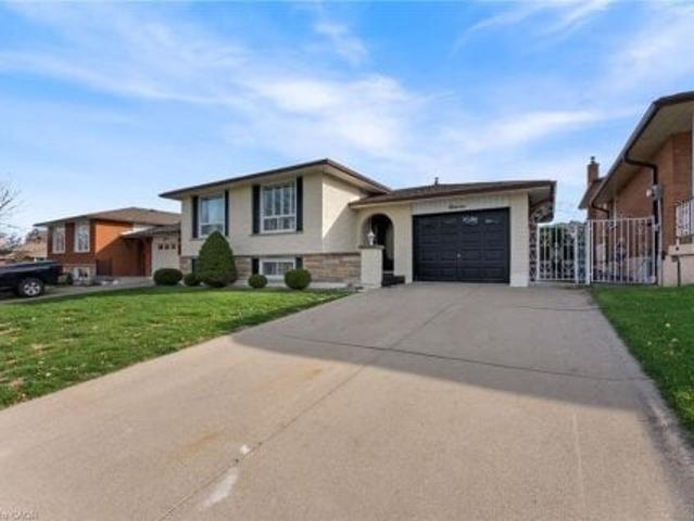 House for sale in Ancaster, Ontario