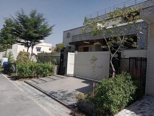 House for sale in Faisalabad, Islamabad Capital Territory