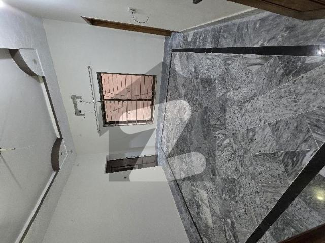 House for sale in Faisalabad, Islamabad Capital Territory