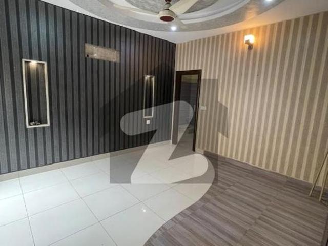 House for sale in تحصیل فیصل آباد شہر, فیصل آباد ڈویژن