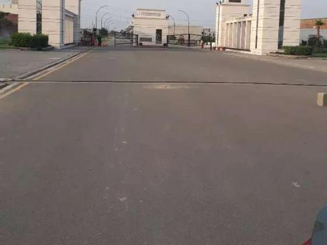 Land for sale in Faisalabad, Islamabad Capital Territory
