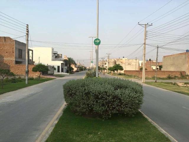 Land for sale in Faisalabad, Islamabad Capital Territory