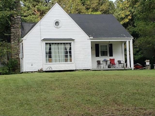 House for sale in Dudley, Massachusetts