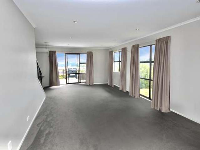 House for sale in Paremoremo