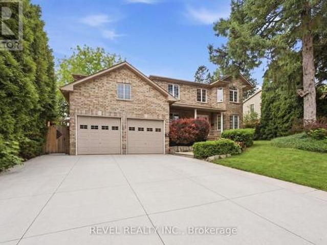 House for sale in Ancaster, Ontario