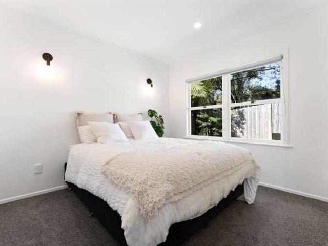 House for sale in Te Atatū South, Henderson-Massey