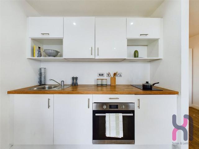 Studio for rent in Salford, Greater Manchester