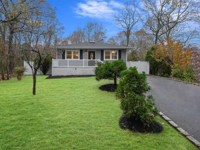 House for sale in Centereach, New York