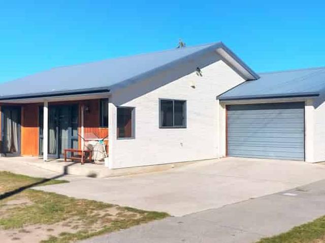 House for rent in Otakou