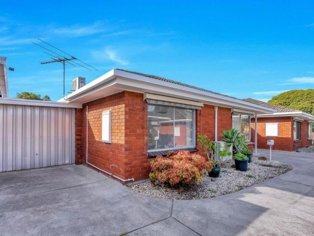 Villa for rent in Parkdale, Melbourne