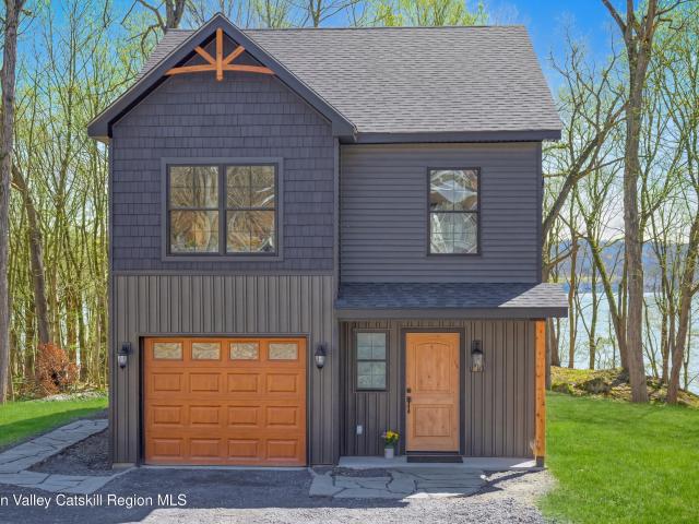 House for sale in Bloomington, New York