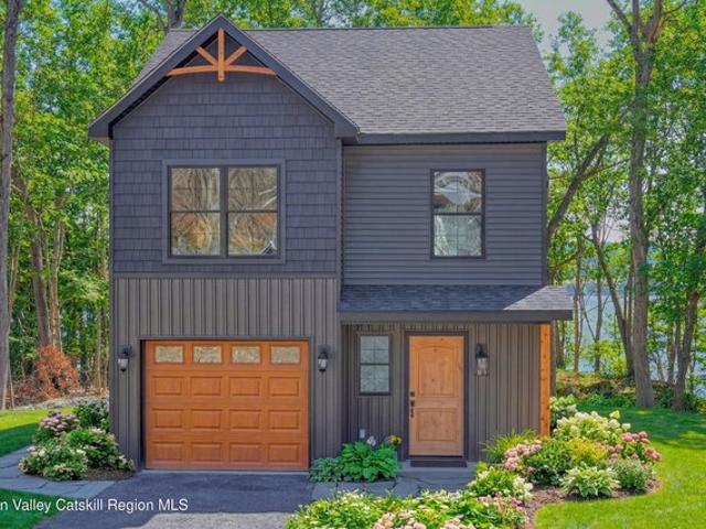 House for sale in Bloomington, New York