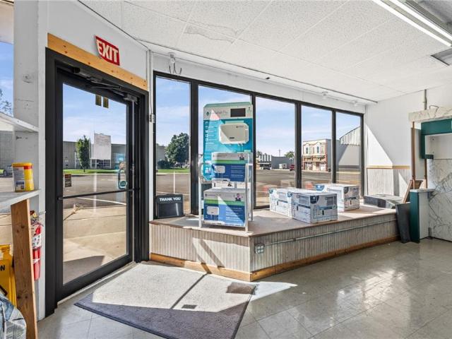 Condo for sale in Iola, Allen County