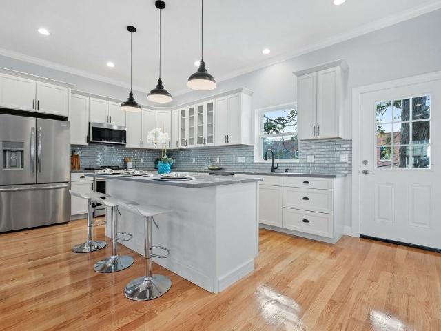 Townhouse for sale in Waltham Townhouse for sale in Waltham