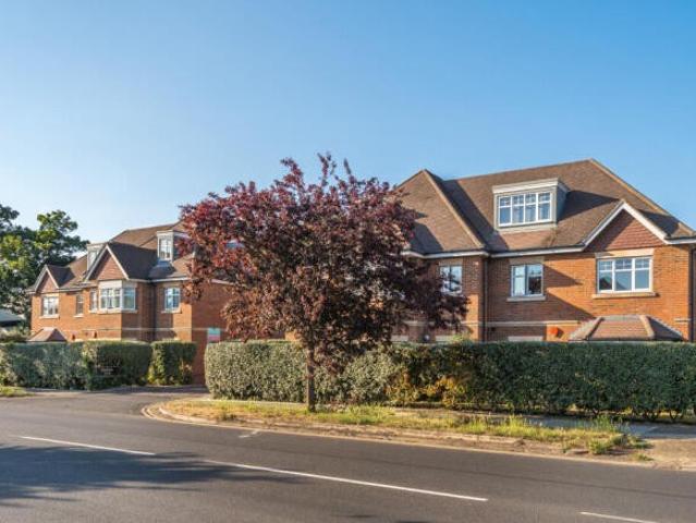 House for rent in Elmbridge, Surrey