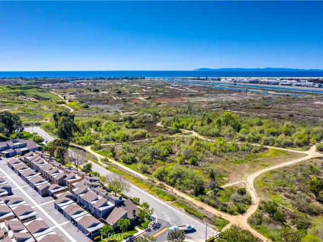 Townhouse for sale in Corona Del Mar, California