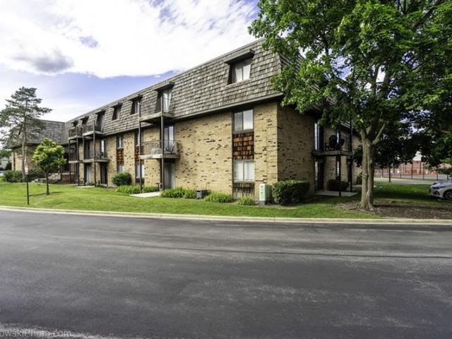 Condo for sale in Buffalo Grove, Illinois