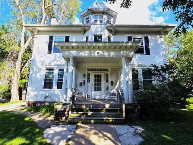 House for sale in Davenport, Iowa