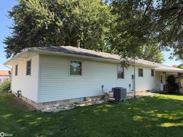 House for sale in Mapleton, Iowa