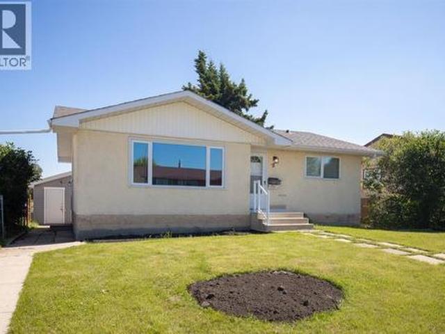 House for sale in Oriole Park, City of Red Deer