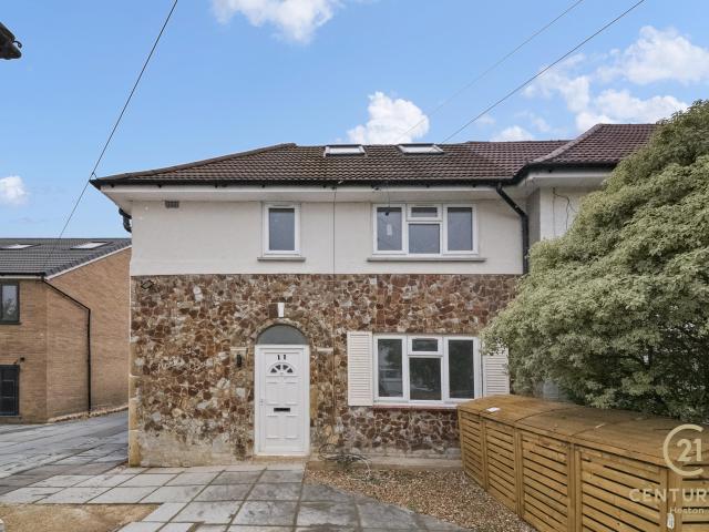House for rent in London Borough of Ealing, Greater London