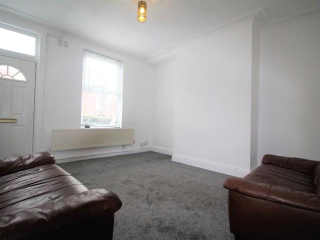 Apartment for rent in Woodhouse, West Yorkshire