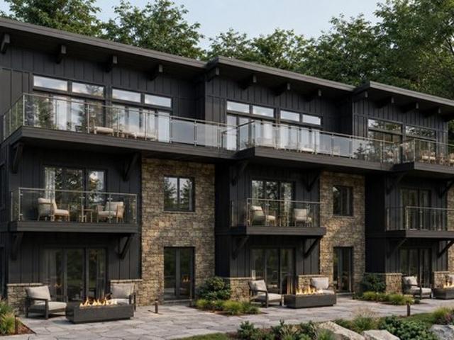 Townhouse for sale in Bolton Landing, New York