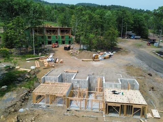 Townhouse for sale in Bolton Landing, New York