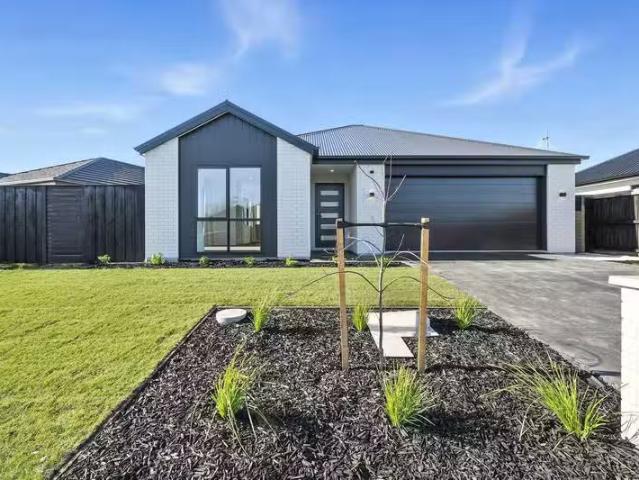 House for rent in Chaslands, Canterbury