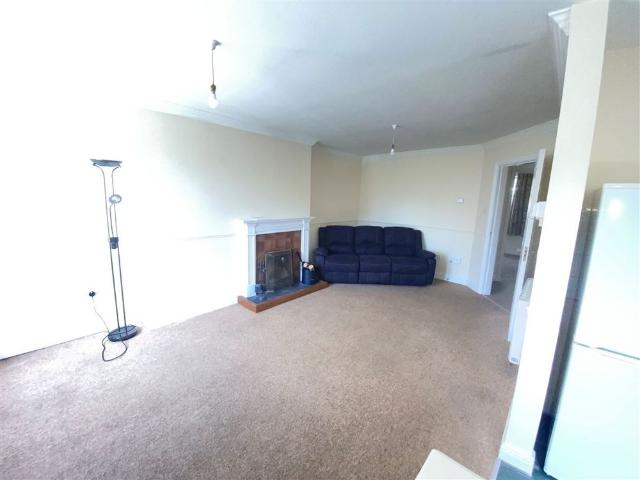 Apartment to rent in Bluebell, North Tipperary