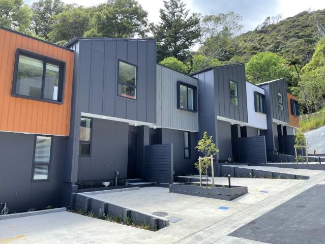Townhouse for rent in Days Bay, Wellington