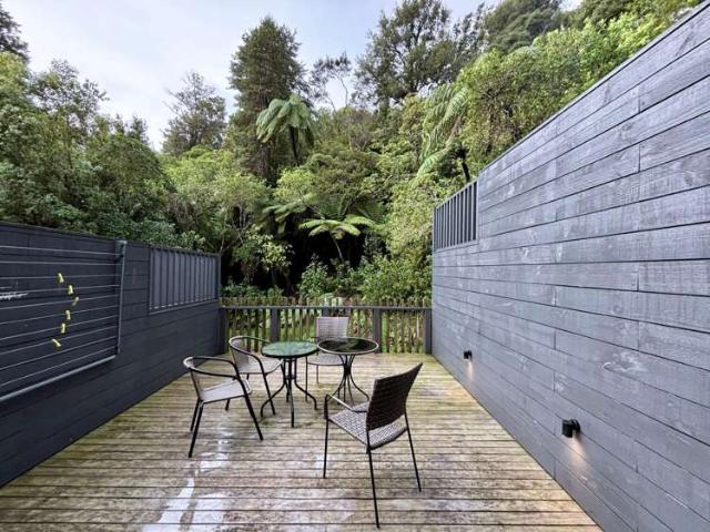 Townhouse for rent in Days Bay, Wellington