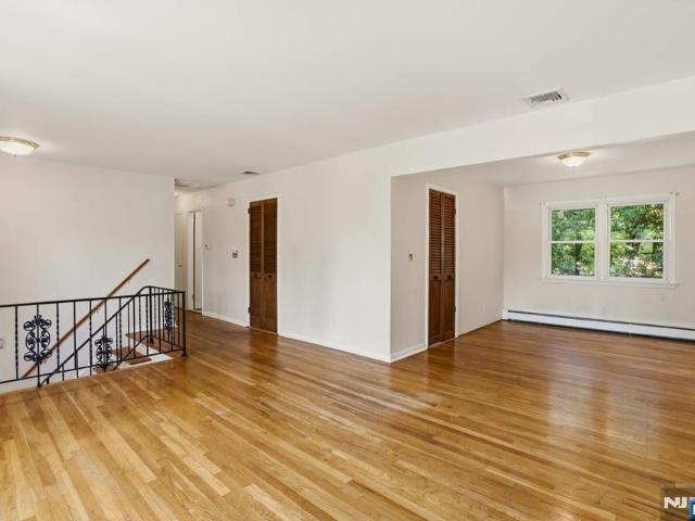 House for sale in Leonia, New Jersey