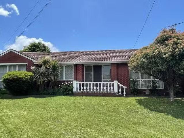 House for rent in Gladstone Park, Victoria