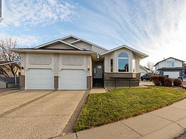 House for sale in Medicine Hat, Alberta